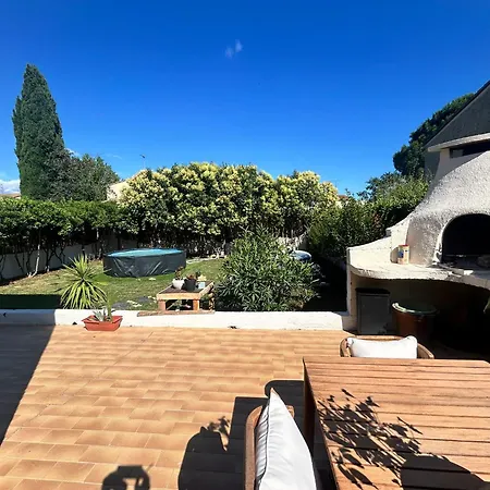 Avec Piscine, Jacuzzi, Jardin Et Netflix Holiday home Mauguio